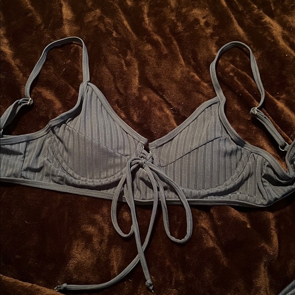 Never Worn Blue Bikini! - Picture 3 of 4